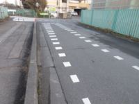 他の道路の白線も新たに引きなおしてもらいました。