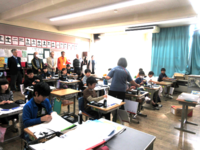 3年生、書写の時間、静かに取り組んでいました。